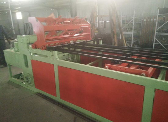 雞籠蓋焊機(jī)