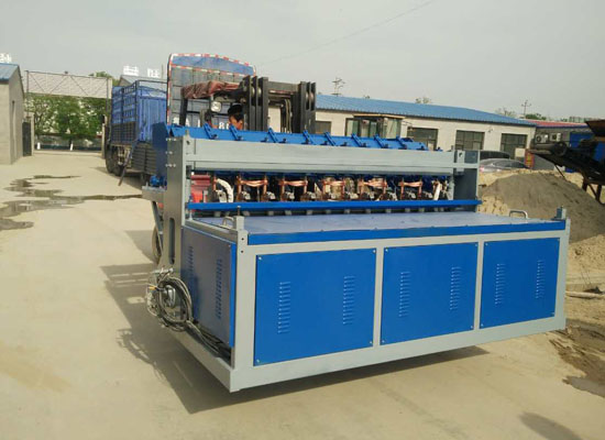 排焊機(jī)裝車(chē)發(fā)貨