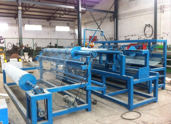 雙絲全自動勾花網(wǎng)機